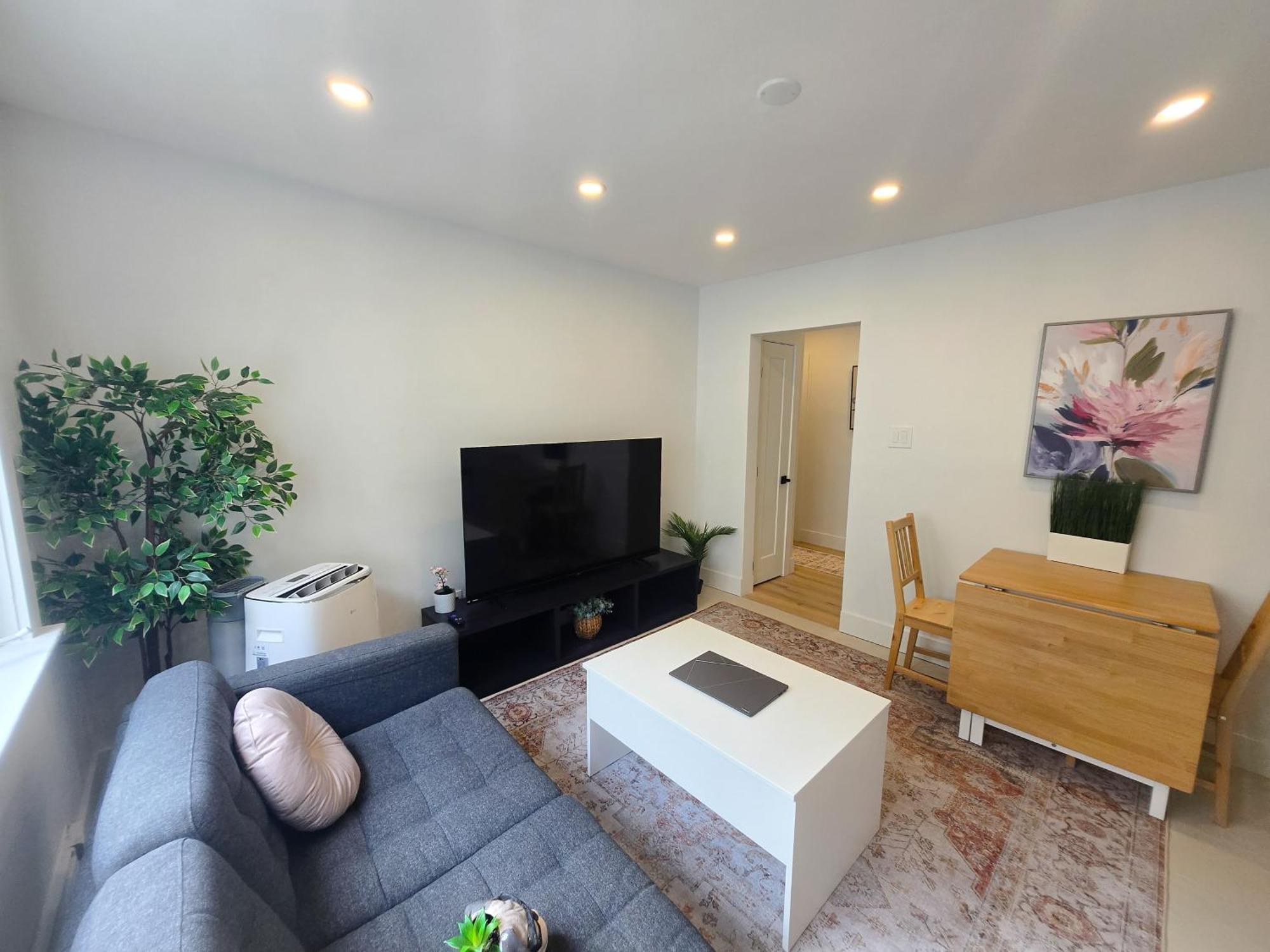 Jstlikehome - Serenity Suites & Guesthouse Ottawa Exterior photo